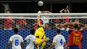 Vozinha, el héroe del fútbol que se volvió más viral que Tim Payne en el Mundial: de 50 mil a 15 millones de seguidores