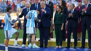 Mario Kempes cuestiona las teorías conspiranoicas sobre la caída de Argentina