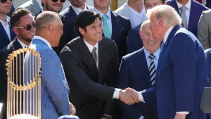 Sin Mookie Betts ni Kiké Hernández: Dodgers visitan la Casa Blanca en medio de la polémica