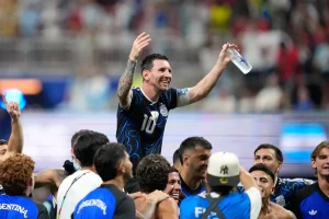 Messi jugará su tercera final de Mundial e iguala a una leyenda brasileña