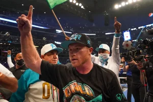 Al Canelo Álvarez le apareció nuevo contendiente con altas aspiraciones