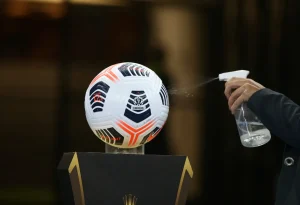 Marcó un gol, pero lo anularon y se lesionó en el festejo: insólita secuencia en Brasil