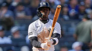 Una dominicana demanda a los Yankees por $10 millones: voló un bate en un partido y la golpeó