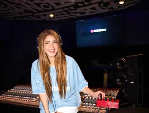 Shakira recreó su famoso meme casi 30 años después