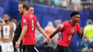 Ollie Watkins comparó al fútbol de Arabia Saudita con la Premier League
