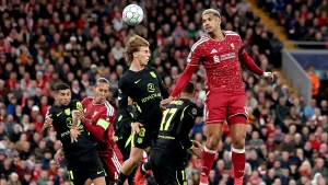 Atlético de Madrid congela al mexicano Obed Vargas y termina sufriendo una dolorosa derrota ante Liverpool