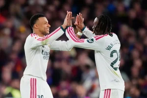 Mourinho, Mbappé y Bellingham guían al Real Madrid a un golpe en la mesa en casa del Barcelona
