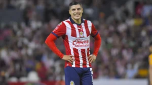 Ronaldo Cisneros domina el fútbol de Costa Rica
