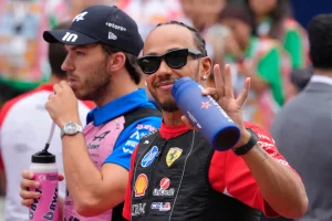 Lewis Hamilton habla de su relación con los hijos de Kim Kardashian